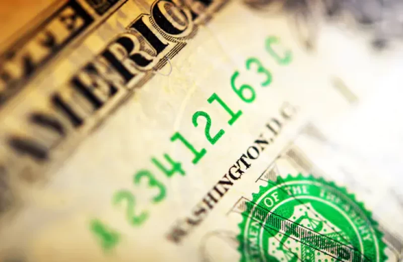 داده های اقتصادی امریکا، دلار را در کانون توجه قرار می دهد