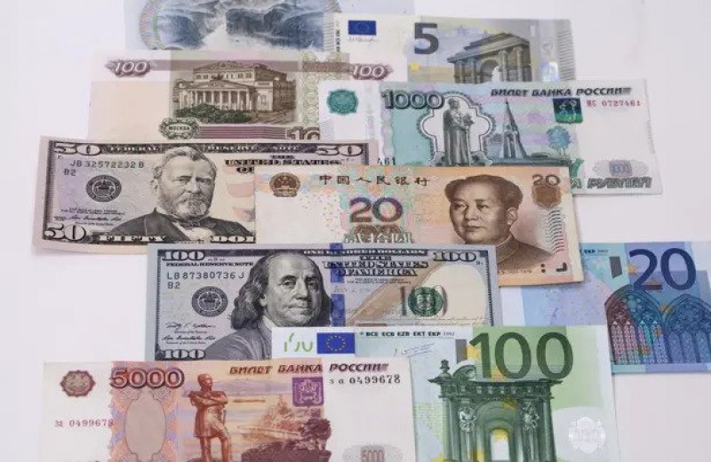 یک تقویم اقتصادی آرام، دلار و یورو را در کانون توجه قرار می دهد
